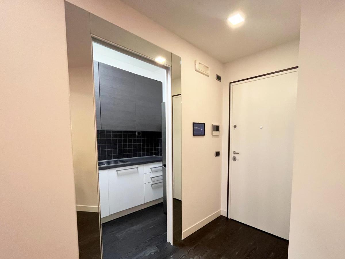 Elegante Bilocale Torre Pontina Apartment Latina Ngoại thất bức ảnh