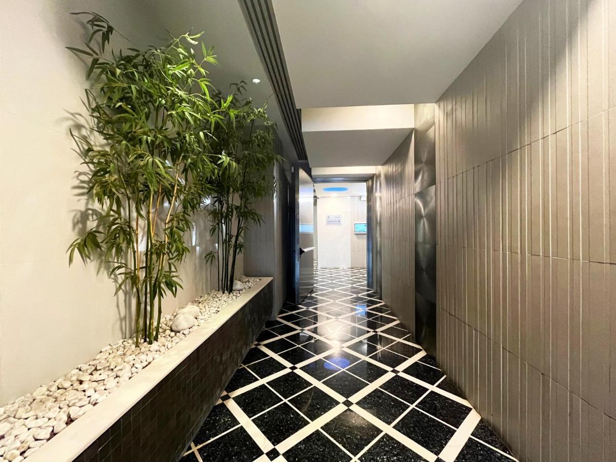 Elegante Bilocale Torre Pontina Apartment Latina Ngoại thất bức ảnh