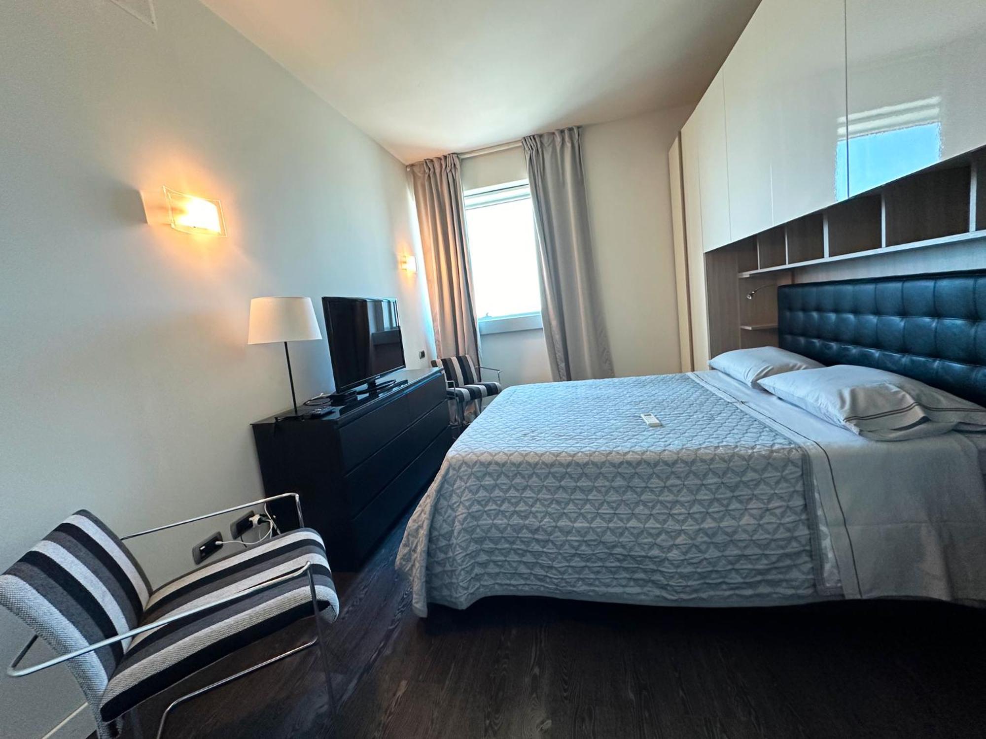 Elegante Bilocale Torre Pontina Apartment Latina Ngoại thất bức ảnh